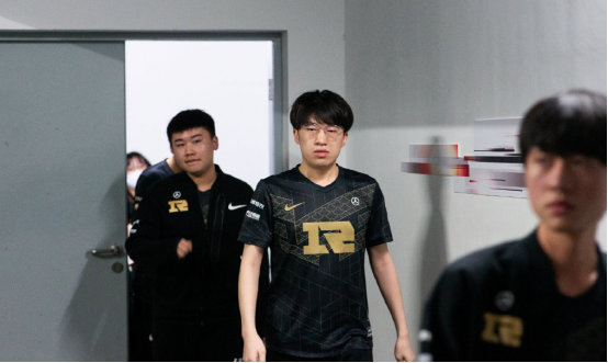 更是一份对 更是一份对