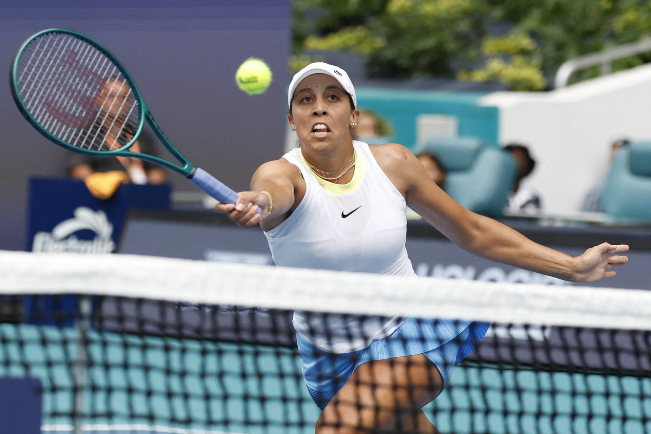 湖人已经拿 湖人已经拿