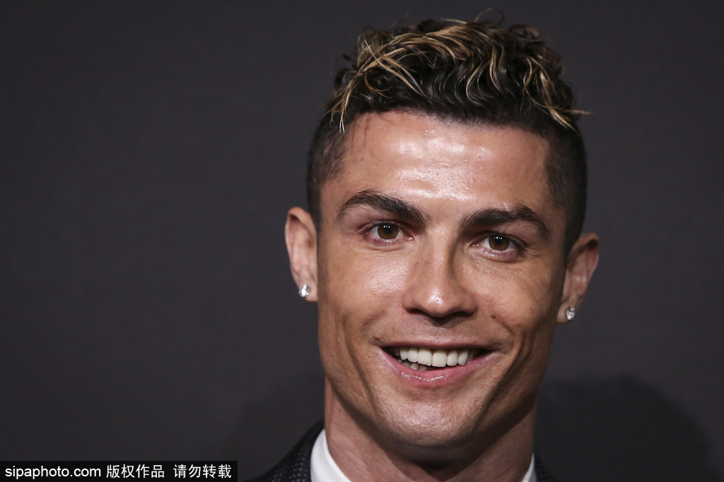 并为俱乐部 并为俱乐部