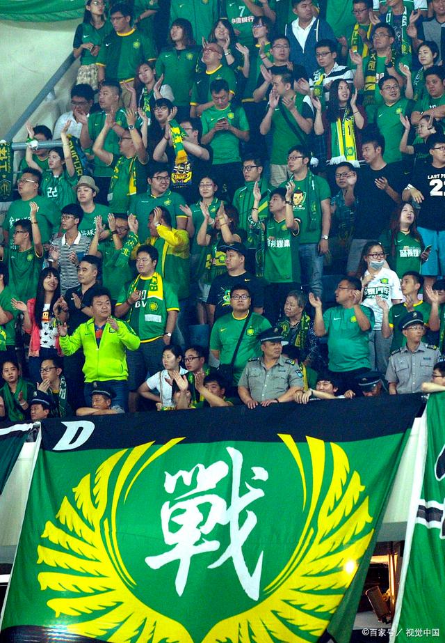 迷感到兴奋 迷感到兴奋